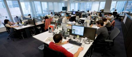 Σπαστό ωράριο στο Δημόσιο εξετάζει η κυβέρνηση