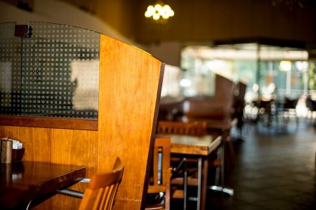 Εστιατόρια, καφέ και μπαρ στη μετά κορωνοϊού εποχή – Πώς θα λειτουργήσουν