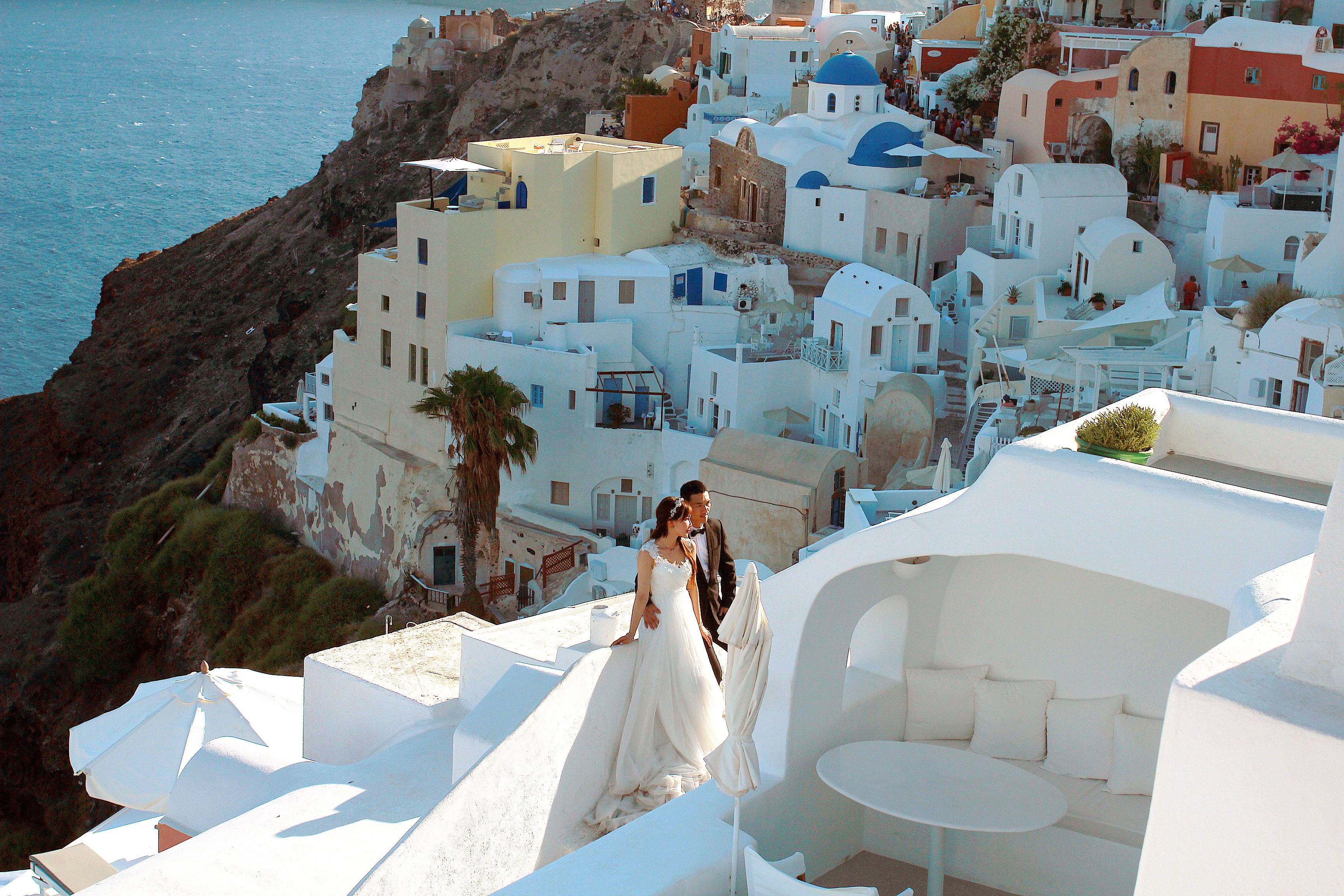 Κορωνοϊός: Ήρθησαν τα πρόσθετα περιοριστικά μέτρα σε Μύκονο – Σαντορίνη