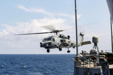 Συνετρίβη στο Ιόνιο ελικόπτερο του ΝΑΤΟ – Τουλάχιστον ένας νεκρός – Ερευνες για τους αγνοούμενους