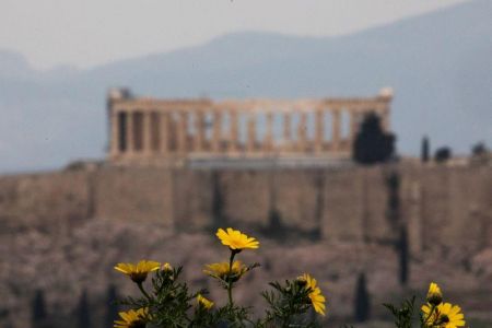 Γιατί η Ελλάδα κινδυνεύει με μακρά κρίση και αργή ανάκαμψη