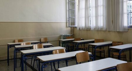 Τσιόδρας: Γιατί αποφασίσαμε να ανοίξουμε τα σχολεία