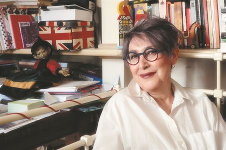 «Εξω είναι οι λύκοι»