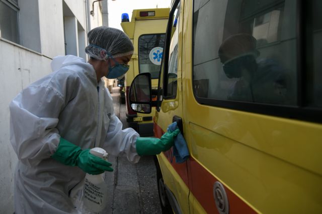 Μέλος Επιτροπής για τον κορωνοϊό στο MEGA: Με φοβίζει το επόμενο διάστημα