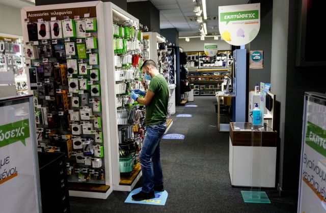 Στην μάχη της επανεκκίνησης τα καταστήματα – Πώς θα λειτουργούν από αύριο