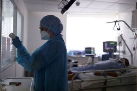 Κορωνοϊός: Συνεχίζεται η «παραφιλολογία» για τους θανάτους – Τι απαντά ο Τσιόδρας