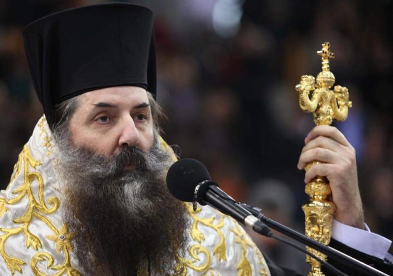 Μητροπολίτης Πειραιώς: Είναι ύβρις για την εκκλησία να διακοπεί η Θεία Κοινωνία | tovima.gr