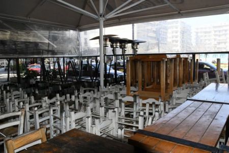 Πανευρωπαϊκή εκδήλωση διαμαρτυρίας «empty chairs» στο Σύνταγμα