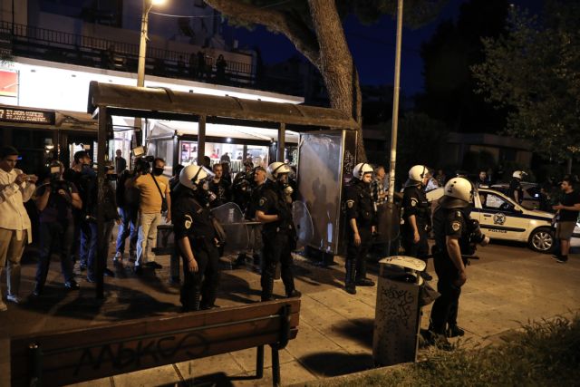 Συγκέντρωση παρά την απαγόρευση σε πλατεία  της Αγίας Παρασκευής