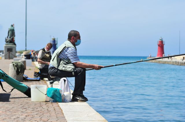 Κορωνοϊός -Nέα μελέτη: Γιατί οι υψηλές θερμοκρασίες δεν σταματούν τη μετάδοση | tovima.gr