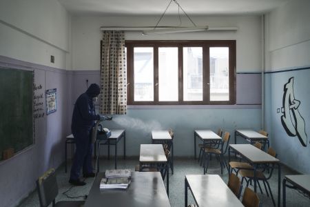 Κορωνοϊός: Τι πρέπει να κάνουν οι γονείς πριν πάνε τα παιδιά στο σχολείο – Οι τελευταίες οδηγίες των ειδικών