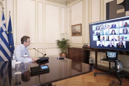 Μητσοτάκης: Οι νοσηλευτές έβγαλαν την Ελλάδα ασπροπρόσωπη