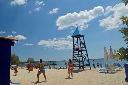 Αυστηρό μήνυμα Χαρδαλιά για παραλίες: Βαριές «καμπάνες» και «λουκέτα»