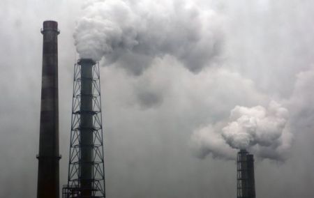 Κορωνοϊός: Πώς συνδέεται η ατμοσφαιρική ρύπανση με την θνησιμότητα