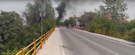 Επεισόδια στη Λάρισα – Αρνούνται να μεταφερθούν οι 35 Ρομά που προσβλήθηκαν από κορωνοϊό