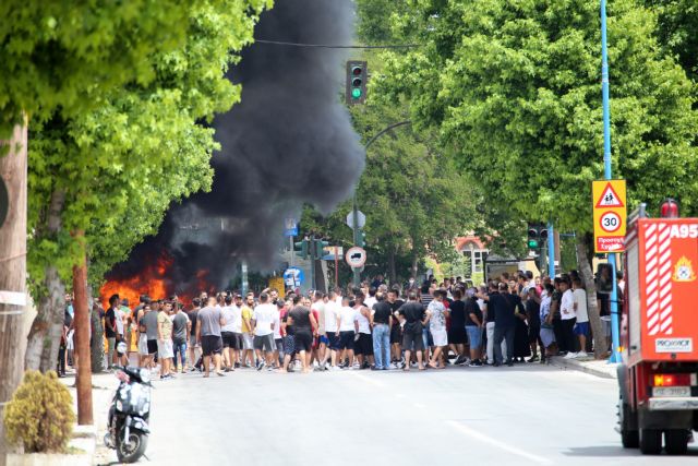 Λάρισα: Τι απαντούν οι Ρομά για τα επεισόδια – Γιατί αμφισβητούν τα τεστ του ΕΟΔΥ