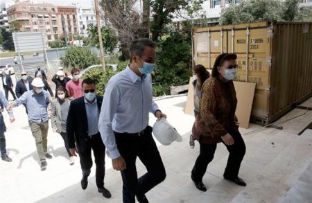 Στο εργοτάξιο της Εθνικής Πινακοθήκης ο Κυρ. Μητσοτάκης