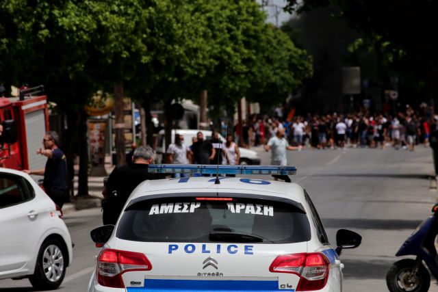 Λάρισα: Αλλοι 28 από τον οικισμό Ρομά στη Ν. Σμύρνη μεταφέρθηκαν στην Αρωγή