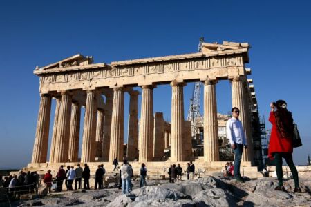 Bloomberg: Στην πιο ισχυρή θέση του «πληγωμένου» ο ευρωπαϊκού τουρισμού η Ελλάδα