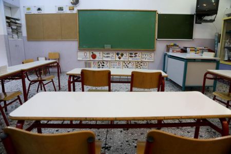 «Να μην ανοίξουν τα δημοτικά», συστήνει η πρόεδρος των νοσοκομειακών γιατρών