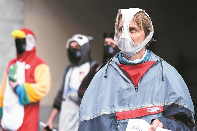 Οι επαναστάτες της καραντίνας