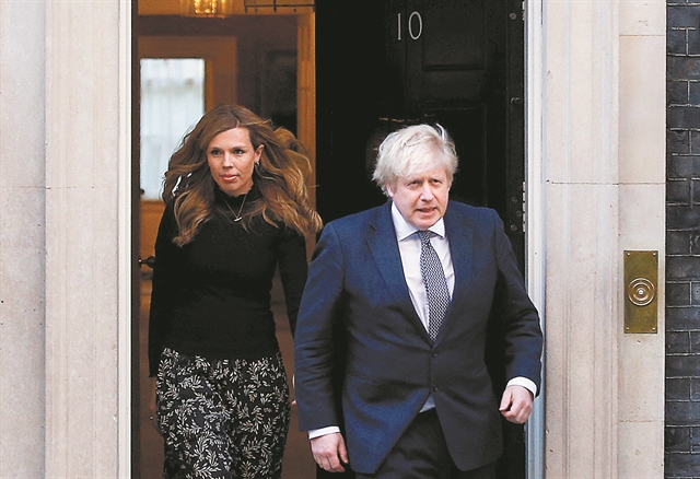 «Μπόρις, συρρικνώθηκε η οικονομία…»