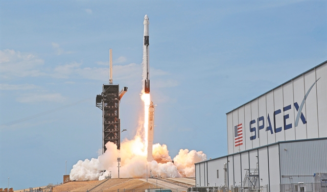 Ενας «Δράκος» στη διαστημική «σπηλιά» του