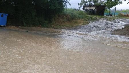 Σοβαρά προβλήματα από την κακοκαιρία στη Βόρεια Ελλάδα – Κινδύνευσε νεαρός από χείμαρρο