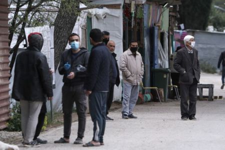 Ακροδεξιός διοικητής σε δομή προσφύγων – Συνεργάζεται με οίκο που εκδίδει ναζιστικά βιβλία