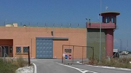 Φυλακές Νιγρίτας: Τριάντα συλλήψεις για τα κελιά – σουίτες