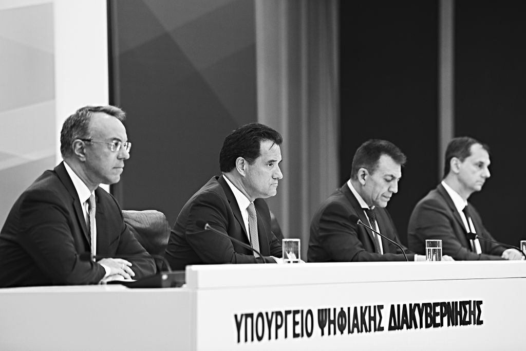 Μέτρα στήριξης που διχάζουν κόμματα και κοινωνία