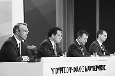 Μέτρα στήριξης που διχάζουν κόμματα και κοινωνία