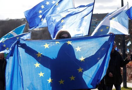 Τα ευρω-ομόλογα και το εμπόδια για τη «στιγμή Χάμιλτον» της ΕΕ