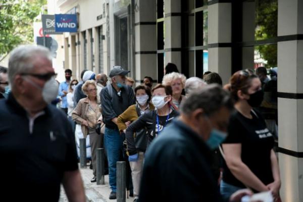 Ανησυχούν οι επιστήμονες  για έξαρση κρουσμάτων λόγω χαλάρωσης μέτρων