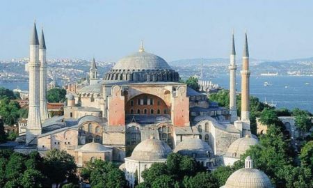 Νέα τουρκική πρόκληση: Σήμερα η προσευχή στην Αγία Σοφία για την επέτειο της Άλωσης