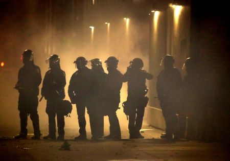 Έλληνας κάτοικος της Μινεσότα: Ο στρατός δεν μπορεί να σταματήσει τις φασαρίες