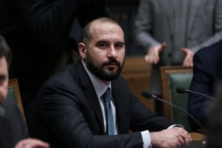 Τζανακόπουλος: Η στήριξη της εργασίας είναι όρος για τον περιορισμό της ύφεσης