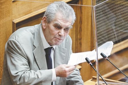 Μετωπική με φόντο τη διεύρυνση των κατηγοριών