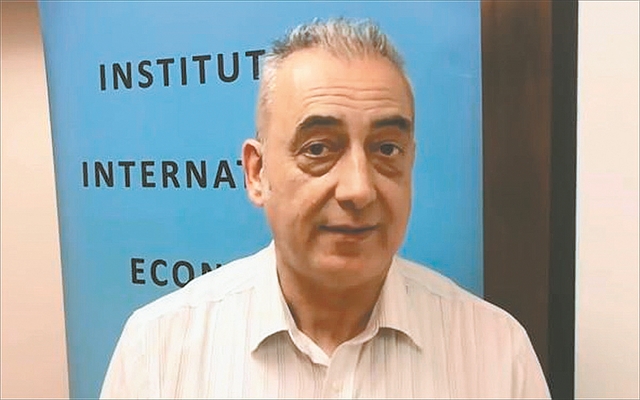 Σύγκρουση κορυφής στον ΠΟΥ (και) για το εμβόλιο