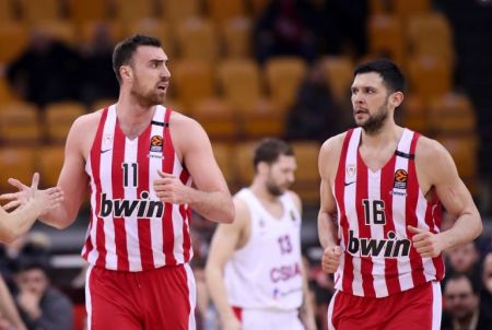 Παπανικολάου: «Καλή τύχη αδερφέ, όχι εναντίον μας»