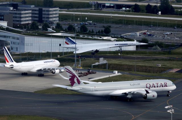 Qatar Airways: Ολοι οι επιβάτες της πτήσης από Ντόχα ελέγχθηκαν πριν επιβιβαστούν