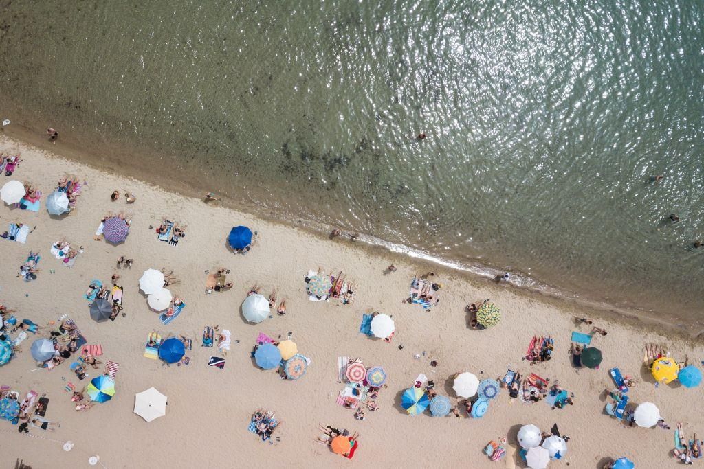 Τουρισμός: Η Ελλάδα ανοίγει τις πόρτες της, αλλά οι επιστήμονες κρούουν κώδωνα κινδύνου κ