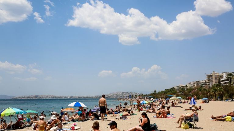 Αττική: Δείτε ποιες παραλίες είναι κατάλληλες για κολύμβηση και ποιες όχι  [πίνακες] | tovima.gr