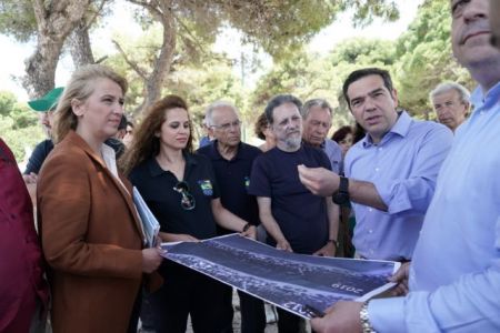 Τσίπρας κατά κυβέρνησης για περιβάλλον και ιδιωτικοποίηση του νερού