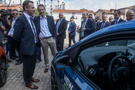 Μητσοτάκης: Ηλεκτρικό ένα στα τρία οχήματα στην Ελλάδα το 2030