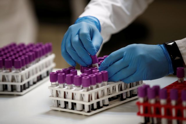 ΗΠΑ: Πλένουν τρόφιμα με χλωρίνη, εισπνέουν ή καταπίνουν καθαριστικά για τον κορωνοϊό