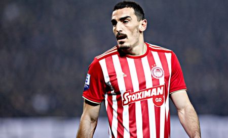 Ολυμπιακός: Αποχώρησε με κάκωση από τη σημερινή προπόνηση ο Λάζαρος