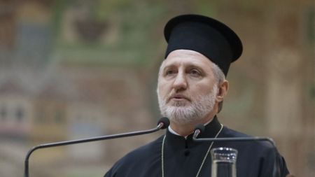 Αρχιεπίσκοπος Αμερικής: Στήριξαν την απόφασή του για Θεία Κοινωνία με κουταλάκια μίας χρήσεως