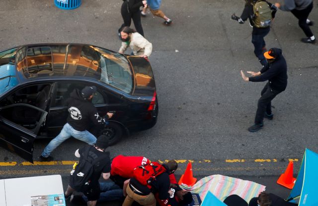 ΗΠΑ: Οδηγός έριξε αυτοκίνητο σε πλήθος διαδηλωτών και άνοιξε πυρ | tovima.gr