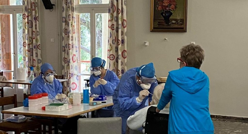 Επιστρέφει η καθημερινή γραπτή ενημέρωση για τον κορωνοϊό